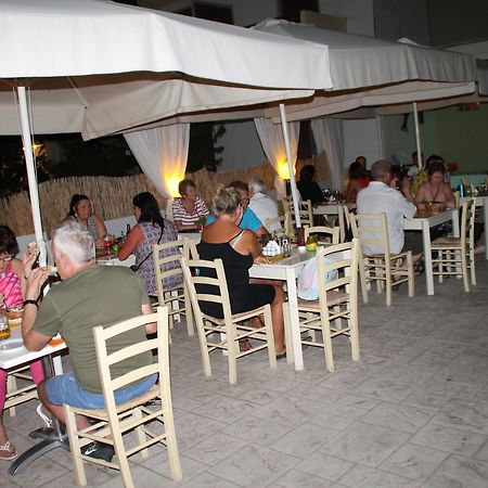 Kavos Central Gardens Aparthotel Exterior photo