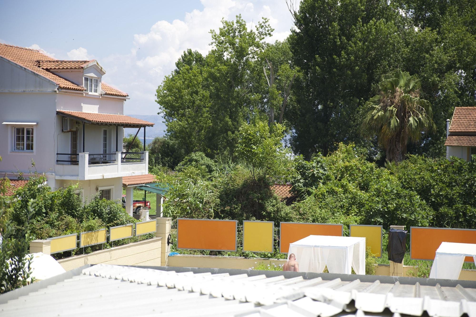 Kavos Central Gardens Aparthotel Exterior photo