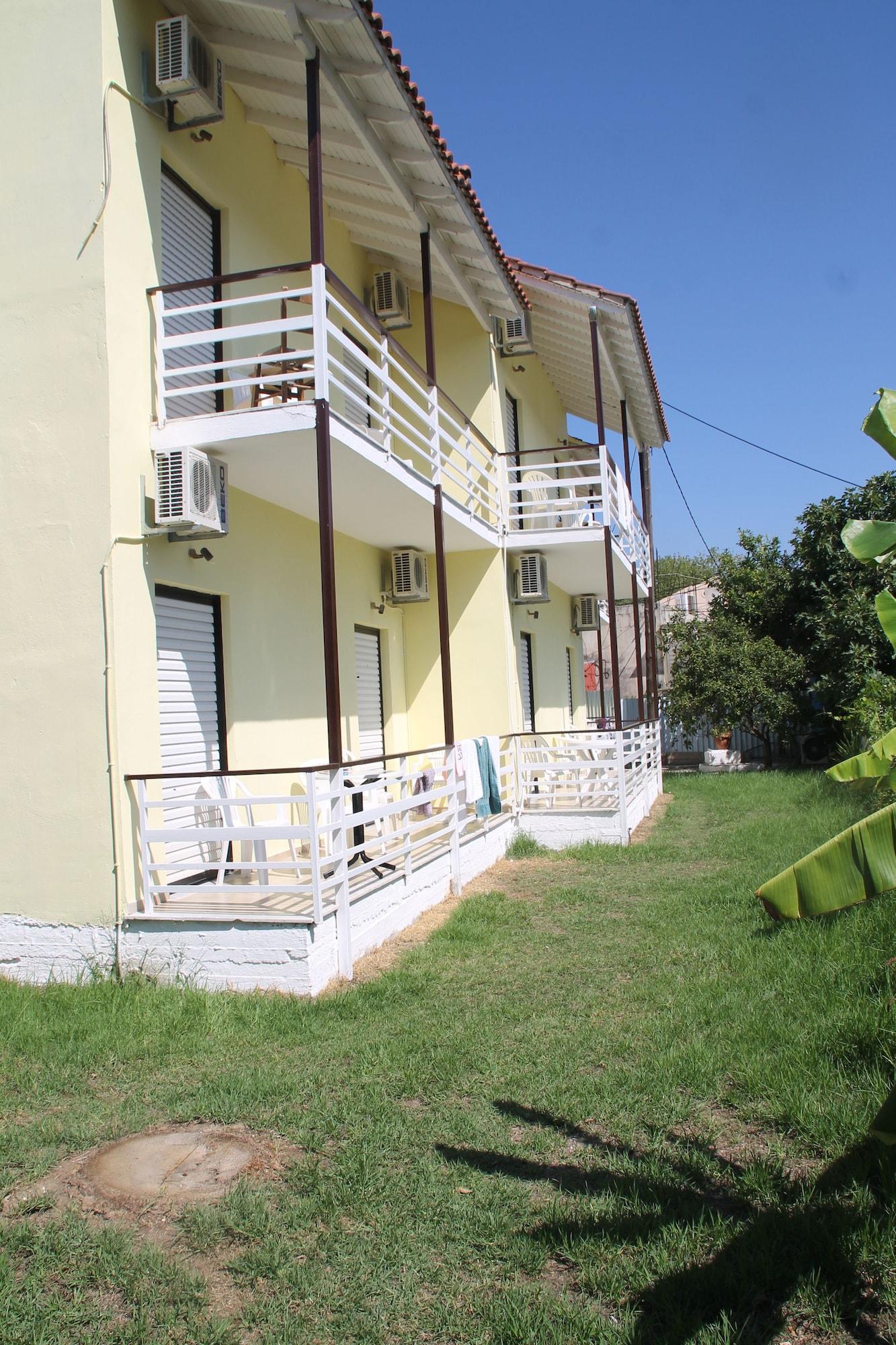 Kavos Central Gardens Aparthotel Exterior photo