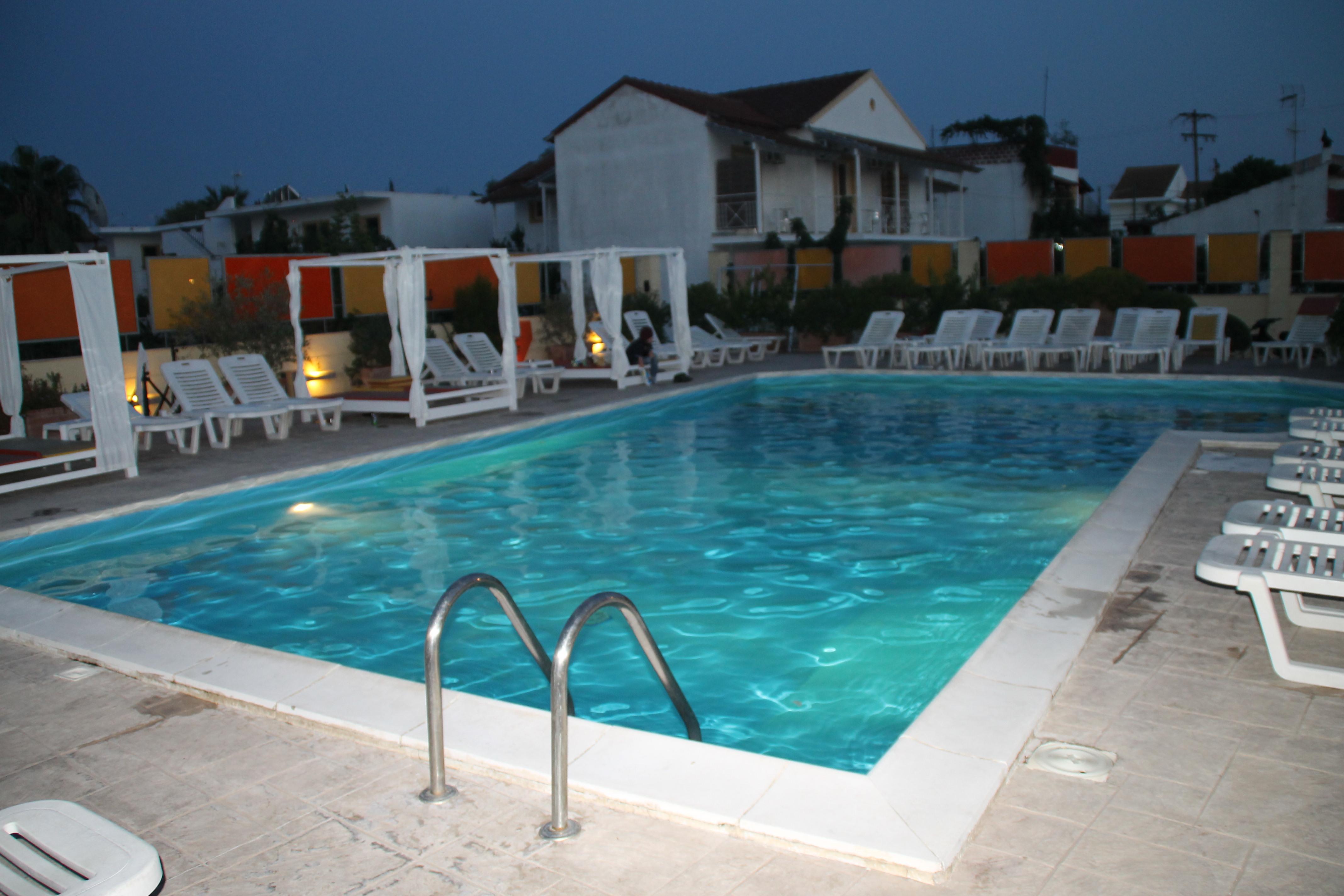 Kavos Central Gardens Aparthotel Exterior photo