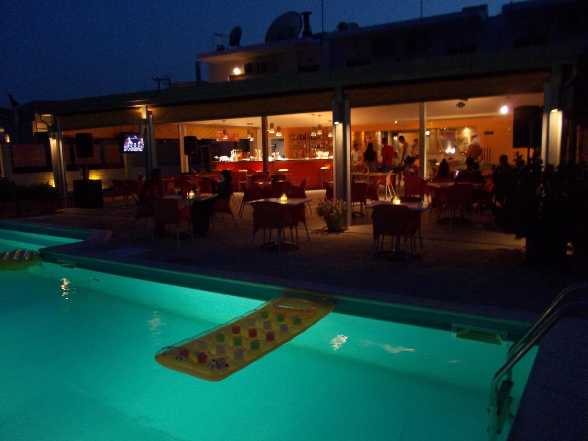 Kavos Central Gardens Aparthotel Exterior photo