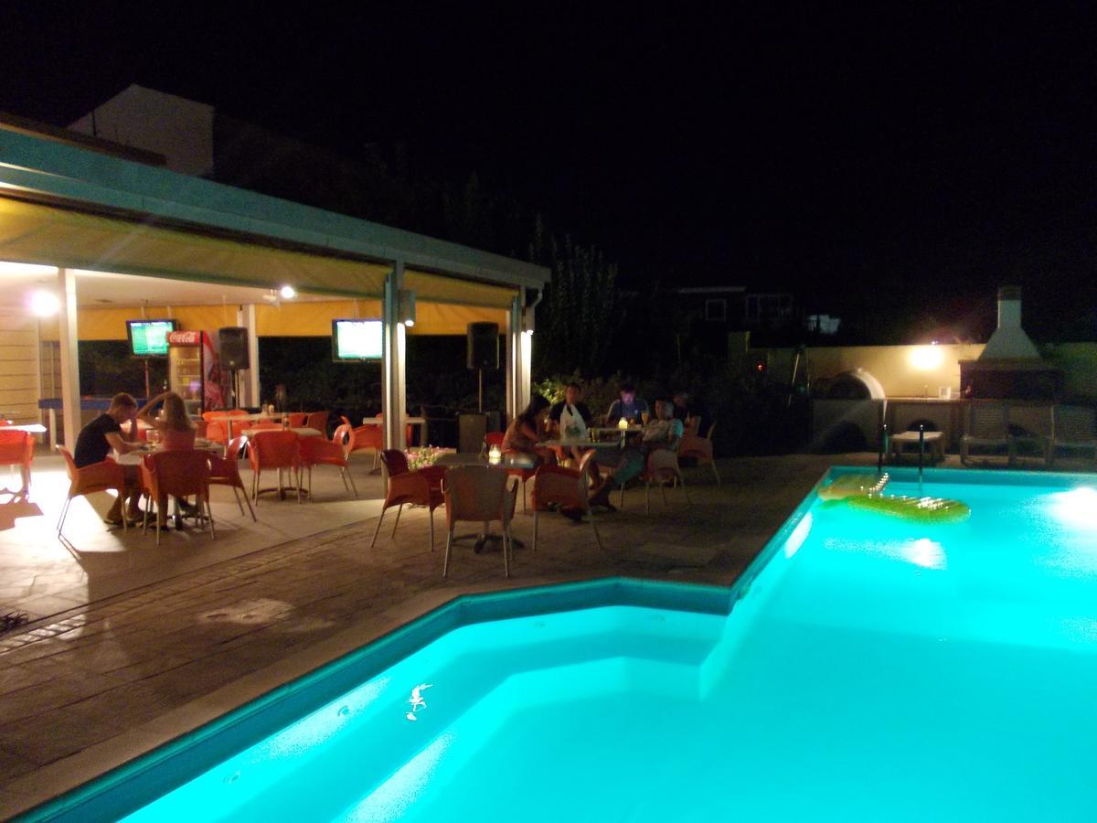 Kavos Central Gardens Aparthotel Exterior photo